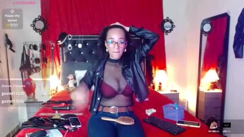 Snapshot of amelie__martinez chatting on 09-14-25, 08:19 amelie__martinez online show from 09-14-25, 08:19