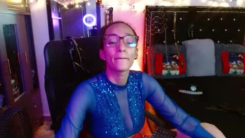 amelie__martinez online show from 12-18-25, 10:38