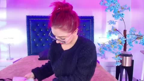 Snapshot of amelie_adamsx chatting on 04-22-26, 11:01 Amelie online show from 04-22-26, 11:01
