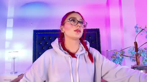 Snapshot of amelie_adamsx chatting on 05-25-26, 11:27 Amelie online show from 05-25-26, 11:27