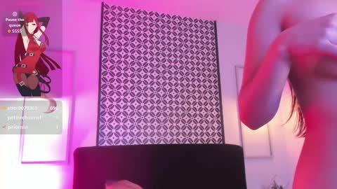 Snapshot of amelie_furtado chatting on 05-16-26, 01:24 amelie online show from 05-16-26, 01:24