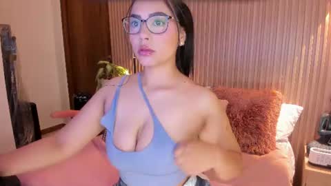 Amelie online show from 08-05-26, 12:19
