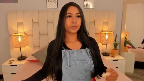 Amelie online show from 10-22-25, 12:05