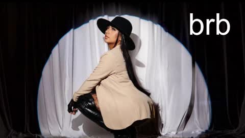 Amelie online show from 10-30-25, 11:55