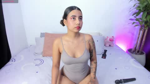 Amelie  online show from 01-14-25, 11:58