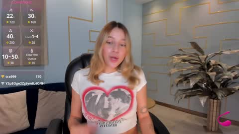 Snapshot of ameliegraham chatting on 12-27-24, 02:22 Amelie Graham online show from 12-27-24, 02:22