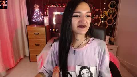 Snapshot of amelierouss chatting on 12-17-24, 06:02 AMELIEROUS .. see you tomorrow kisses online show from 12-17-24, 06:02