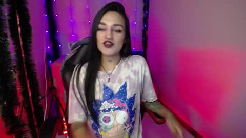 Snapshot of amelierouss chatting on 12-17-24, 11:59 AMELIEROUS .. see you tomorrow kisses online show from 12-17-24, 11:59