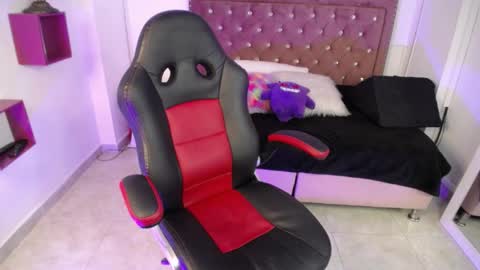 Snapshot of amelierouss chatting on 02-07-25, 04:24 AMELIEROUS .. see you tomorrow kisses online show from 02-07-25, 04:24