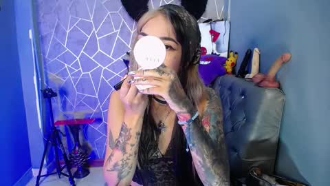 Snapshot of amelierouss chatting on 10-04-25, 04:32 AMELIEROUS .. see you tomorrow kisses online show from 10-04-25, 04:32