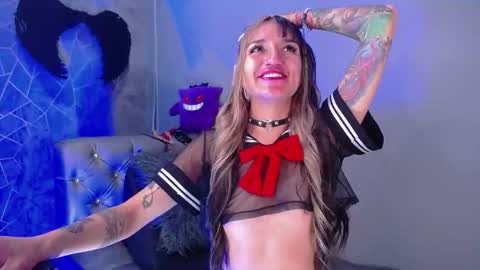 Snapshot of amelierouss chatting on 10-29-25, 01:19 AMELIEROUS .. see you tomorrow kisses online show from 10-29-25, 01:19