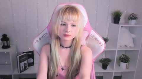 Snapshot of ameliia_backer chatting on 04-17-26, 02:47 Amelia online show from 04-17-26, 02:47