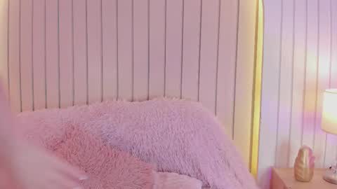 Amelia online show from 09-24-25, 12:47