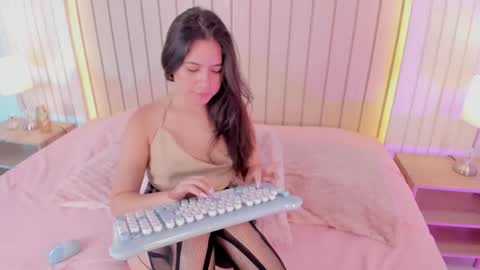 Amelia online show from 10-27-25, 09:19