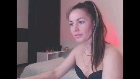 amelinamersi online show from 11-16-25, 04:34