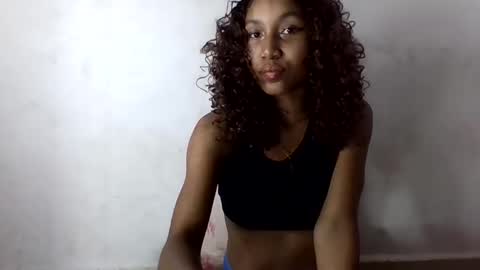 amelisy20005 online show from 04-25-26, 08:50