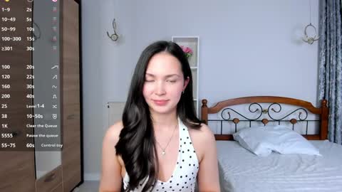 Aylin  online show from 04-17-26, 05:27