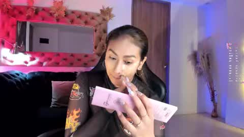          online show from 06-12-26, 01:21