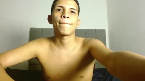 Snapshot of america_27 chatting on 06-25-26, 05:12 AMILCAR online show from 06-25-26, 05:12