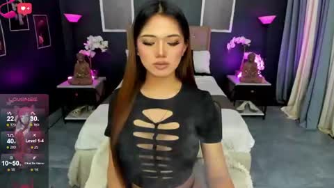 Snapshot of amethyst_claire chatting on 06-10-26, 11:53 Claire online show from 06-10-26, 11:53