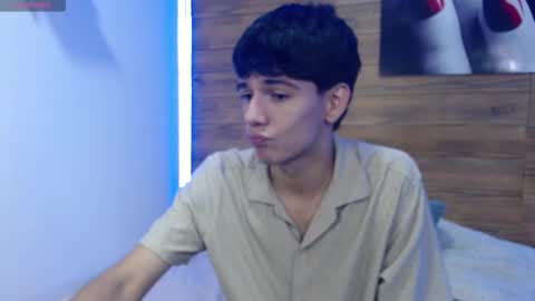 Snapshot of amethystshadow chatting on 10-18-25, 01:01 amethystshadow online show from 10-18-25, 01:01