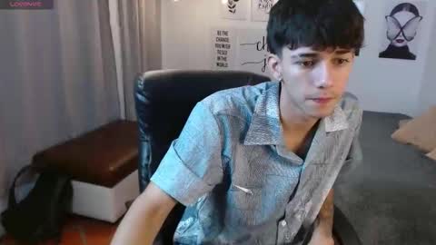 Snapshot of amethystshadow chatting on 11-06-25, 03:57 amethystshadow online show from 11-06-25, 03:57