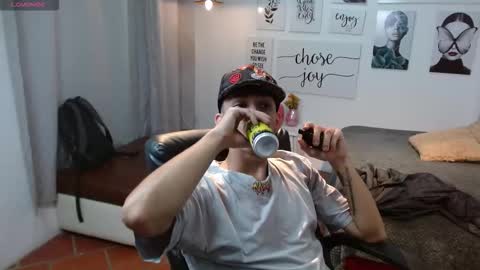 Snapshot of amethystshadow chatting on 11-22-25, 12:15 amethystshadow online show from 11-22-25, 12:15