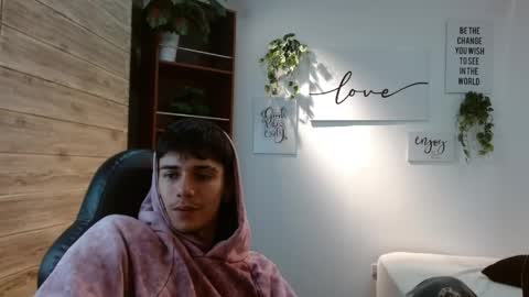 amethystshadow online show from 04-26-26, 04:54