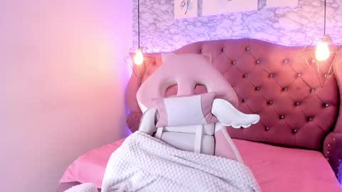      online show from 01-12-25, 01:00