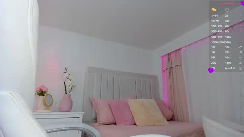 Snapshot of ami_sweet_18 chatting on 10-23-25, 12:32 Ami online show from 10-23-25, 12:32