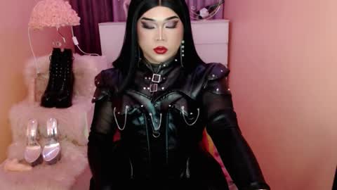 Queen Mireska online show from 09-13-25, 11:54