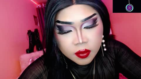 Queen Mireska online show from 10-28-25, 04:42