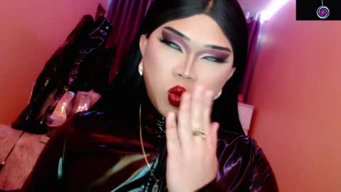 Queen Mireska online show from 05-04-26, 04:25