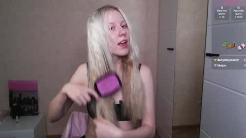 Snapshot of amili_kron chatting on 05-22-26, 06:57 MY NAME IS AMILI WELCOME TO MY ROOM online show from 05-22-26, 06:57
