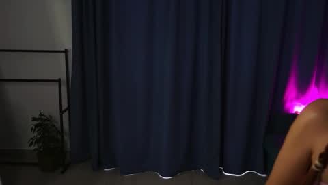 Snapshot of amilifox1 chatting on 05-27-26, 07:16 amilifox1 online show from 05-27-26, 07:16