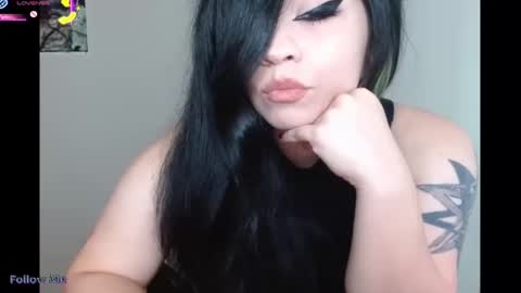 Snapshot of amilustxx chatting on 09-18-25, 04:53 amilust online show from 09-18-25, 04:53