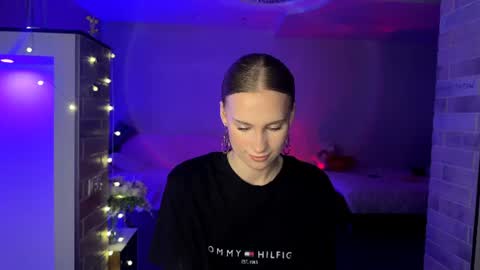 Amily online show from 06-29-26, 04:40