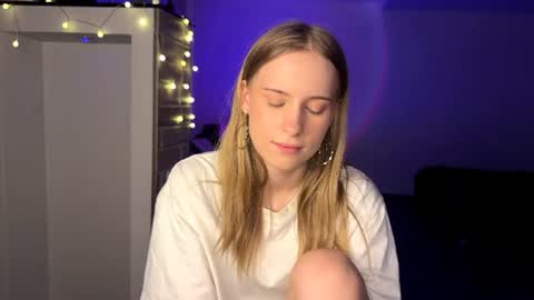 Amily online show from 08-07-26, 05:15