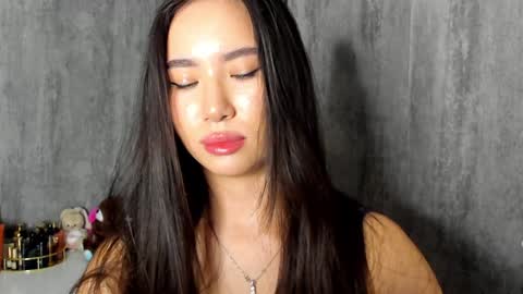 Amina online show from 12-22-24, 05:10