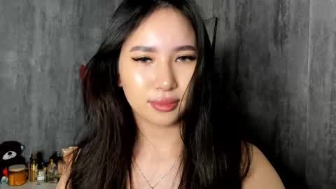 Amina online show from 02-20-25, 01:08