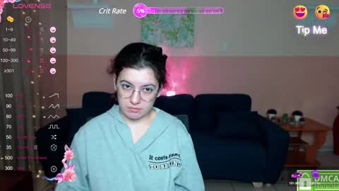 Amina online show from 01-25-25, 06:23