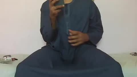 Amir online show from 10-30-25, 01:34