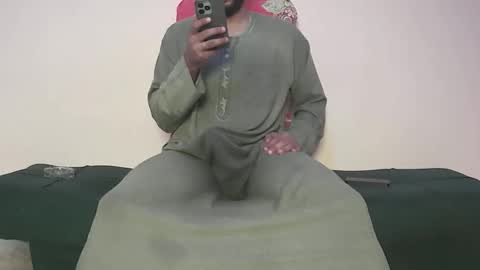 Amir online show from 11-29-25, 08:50