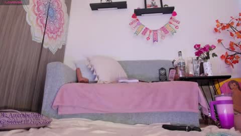 Snapshot of amiracupcake chatting on 09-17-25, 09:49 AMIIRA online show from 09-17-25, 09:49