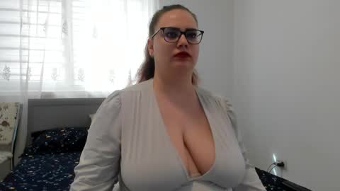 Amira Vyxen online show from 03-27-26, 08:26