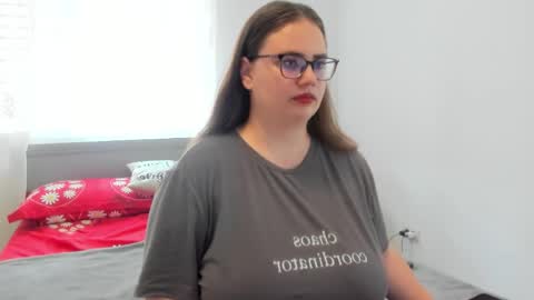 Amira Vyxen online show from 06-04-26, 07:47