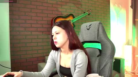 Snapshot of amirelioren chatting on 03-08-26, 05:44 Amire online show from 03-08-26, 05:44