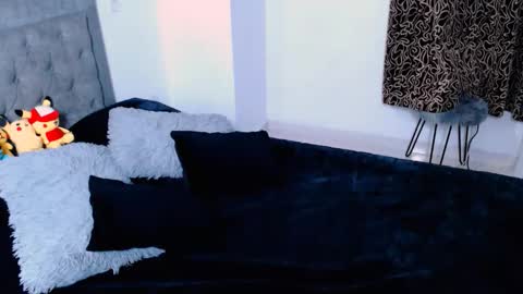 diana online show from 04-10-26, 02:17