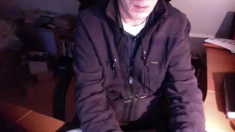 Snapshot of amor2200 chatting on 01-02-25, 03:40 Amor2200 online show from 01-02-25, 03:40