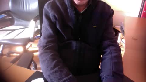 Snapshot of amor2200 chatting on 02-17-25, 10:51 Amor2200 online show from 02-17-25, 10:51